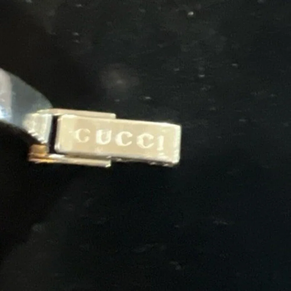 Authentic Gucci Women’s Bangle Watch Model 105 Ladies ETA Swiss Mov. - Picture 8 of 9